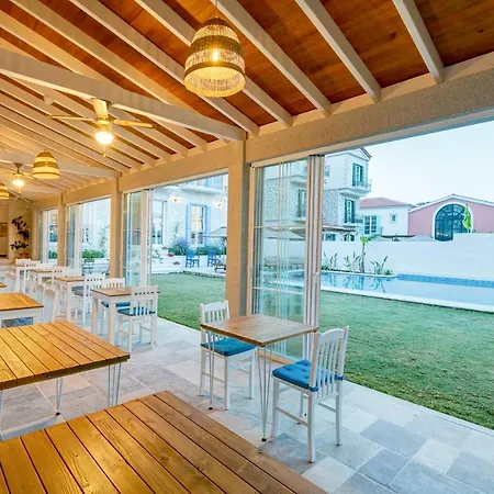 Fora 2* Alacati