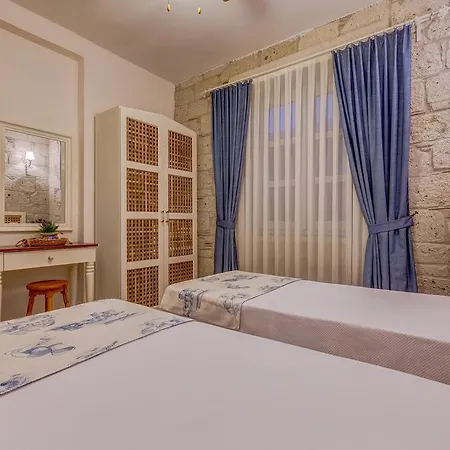 Hotel Fora 2*