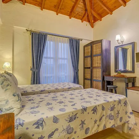 Fora 2* Alacati